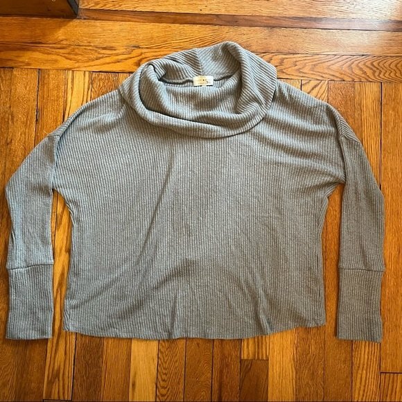 Lucky Brand Grey Tulip Hem Pullover Sweater - Picture 7 of 11